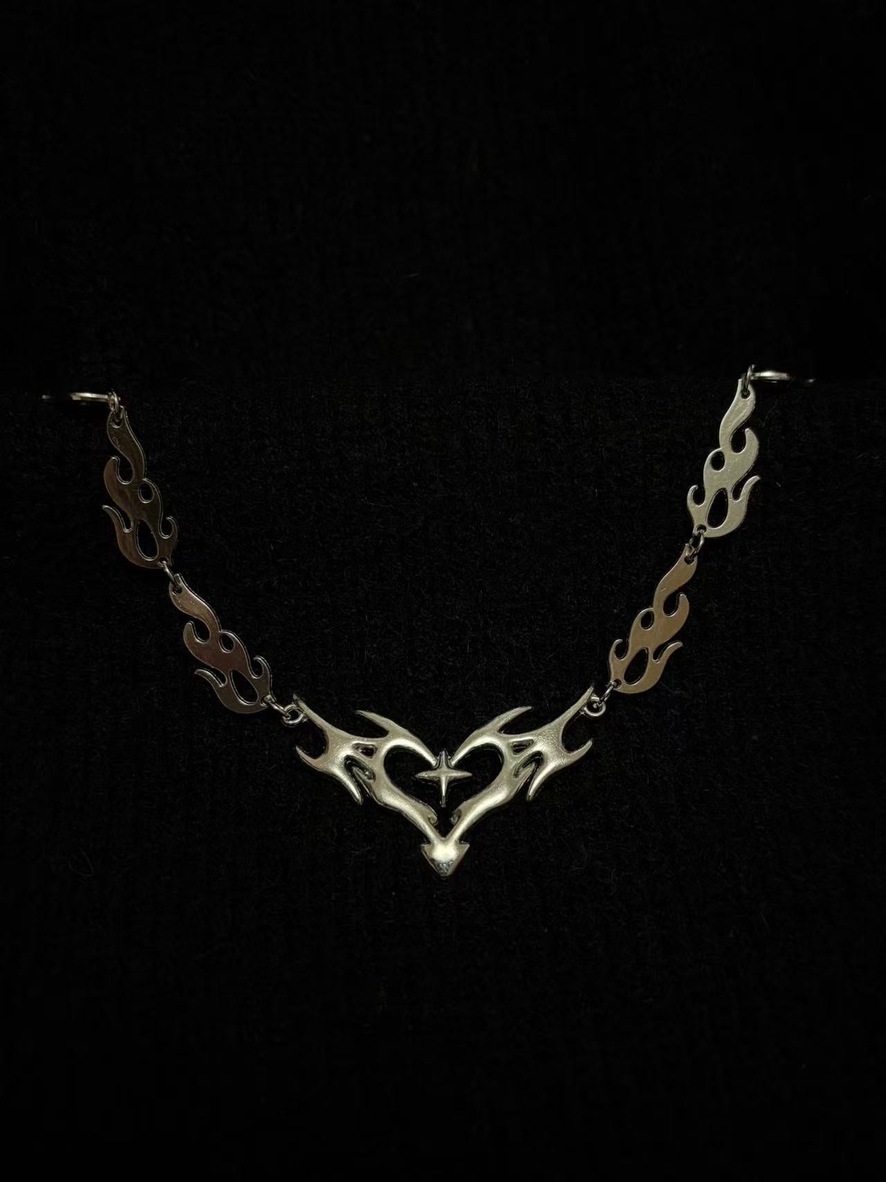 Cyberpunk Cyber-Heart Flame Necklace - Liquid Metal Y2K Choker for Men & Women - Titanium Steel Waterproof Jewelry - Unique Festival Gift for Friend/Partner