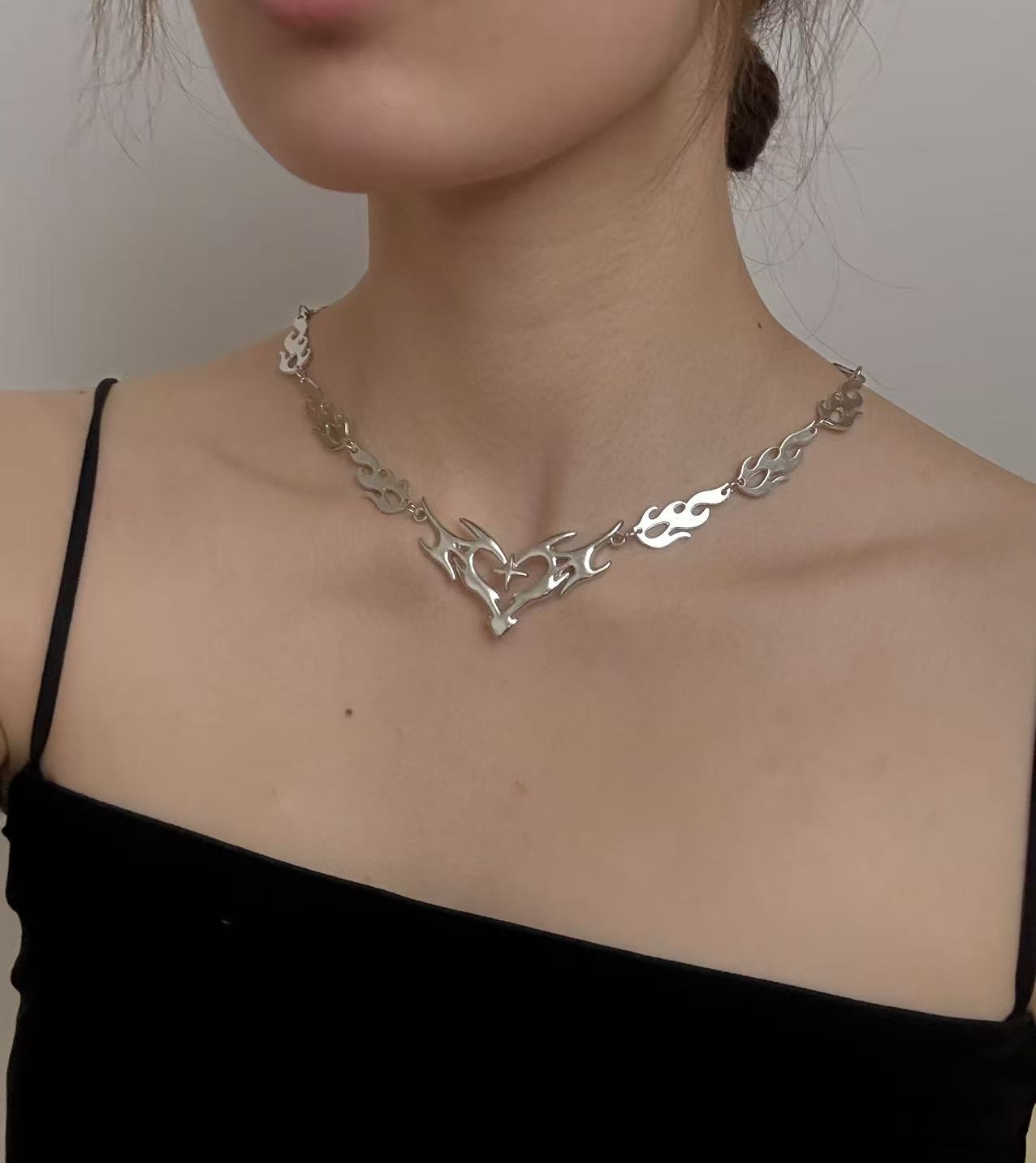 Cyberpunk Cyber-Heart Flame Necklace - Liquid Metal Y2K Choker for Men & Women - Titanium Steel Waterproof Jewelry - Unique Festival Gift for Friend/Partner