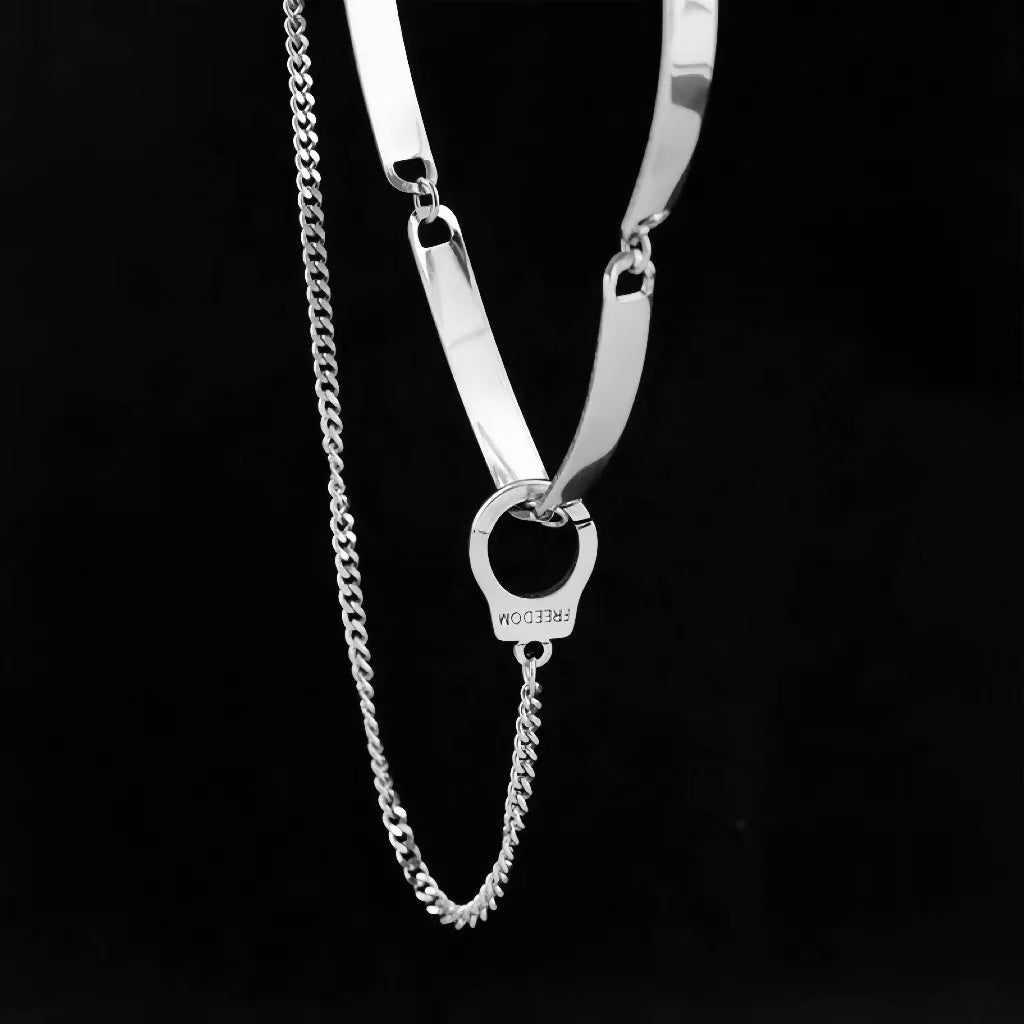 Chains-polished-silver-Cybernicho-Molten-Shackle-Liquid-Metal-Detail