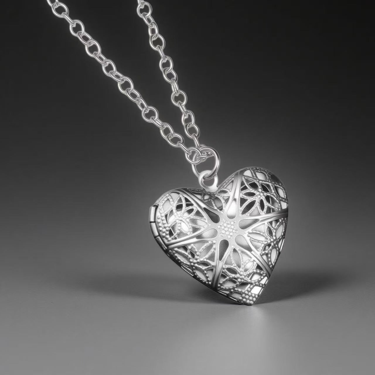 Chains | vintage-silver | Cybernicho | Relic Heart Hollow Locket | classic-o-chain-style