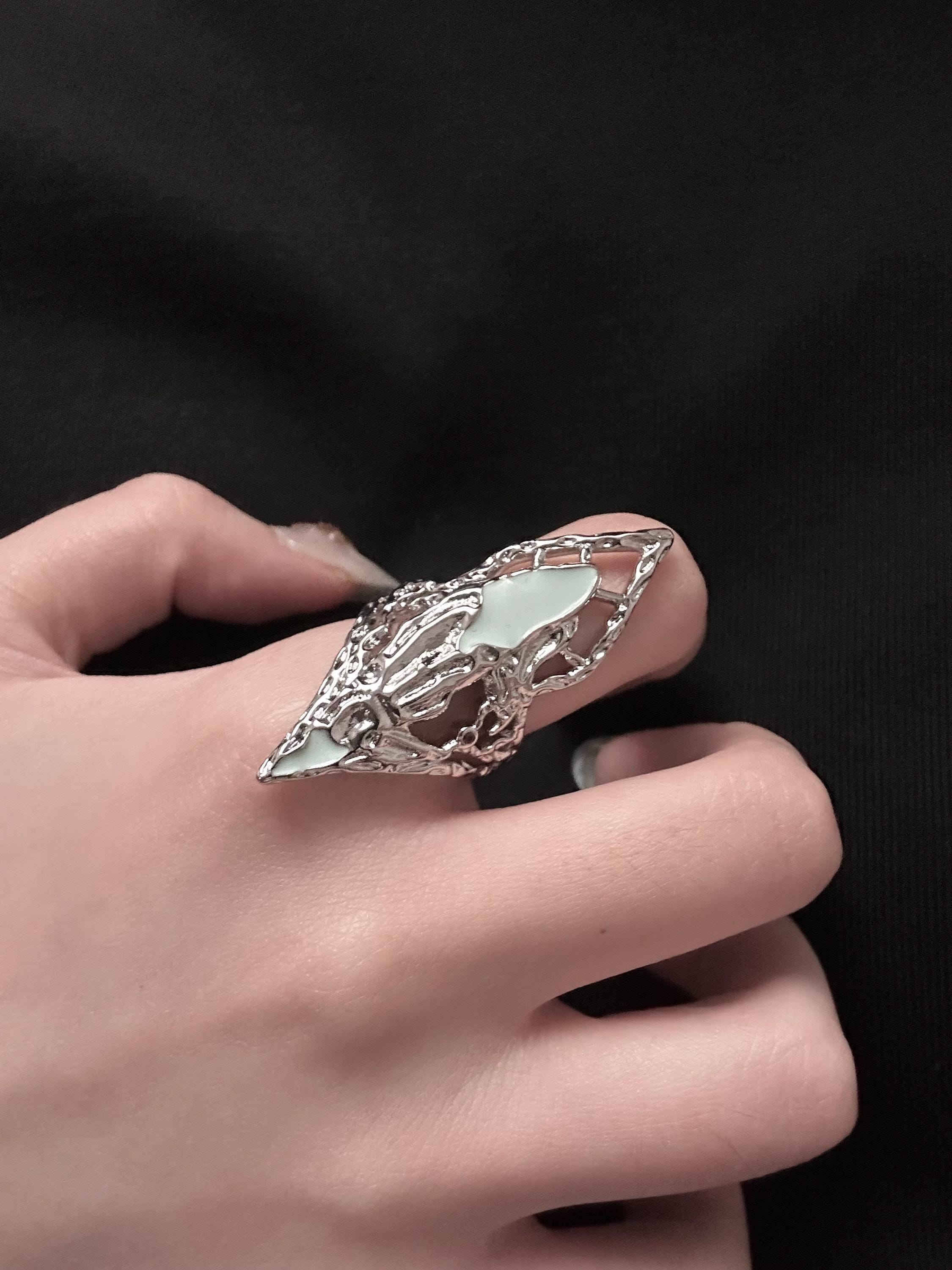 Full Finger Ring | silver | Cybernicho | Molten Aegis Cybernetic Armor | adjustable-liquid-metal-knuckle-shield