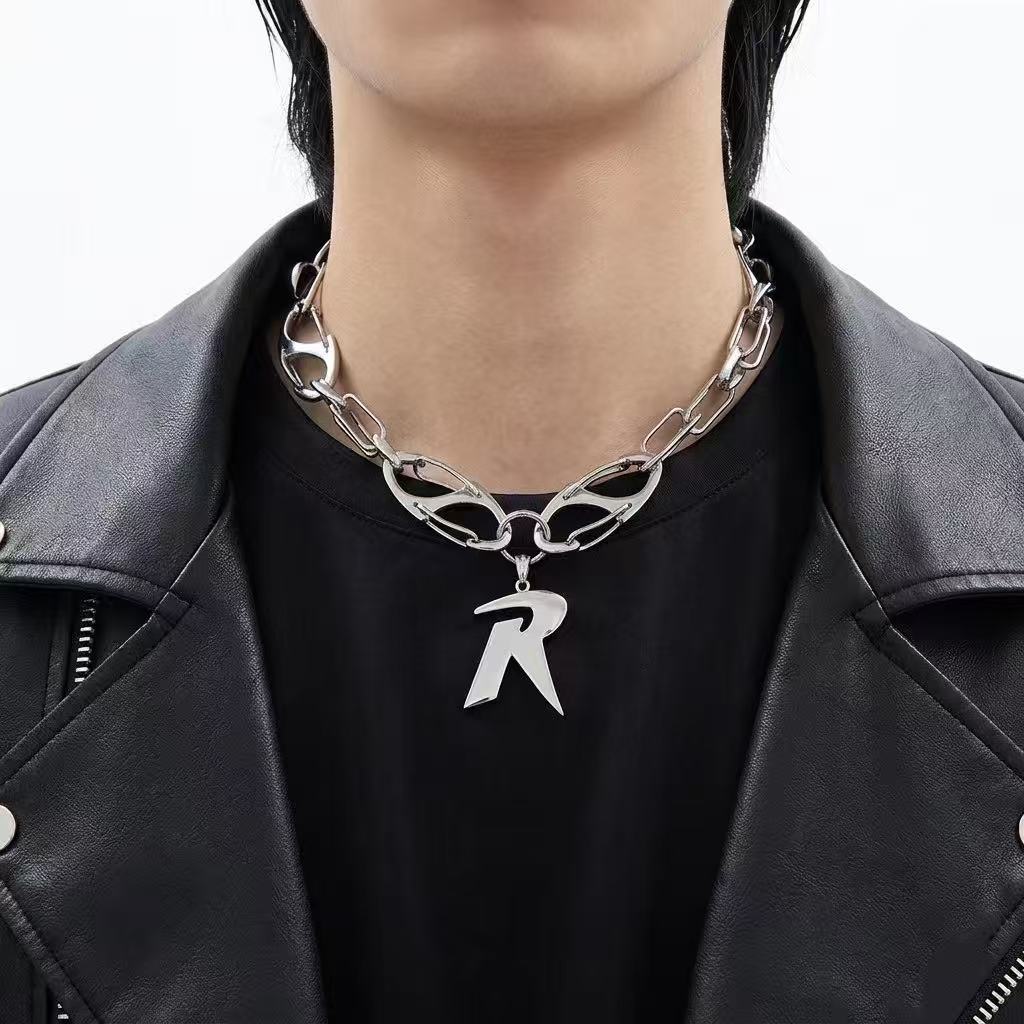  R-Link Magnetic Heart Necklace | industrial silver chain | titanium steel couple jewelry | Cybernicho Molten Collection