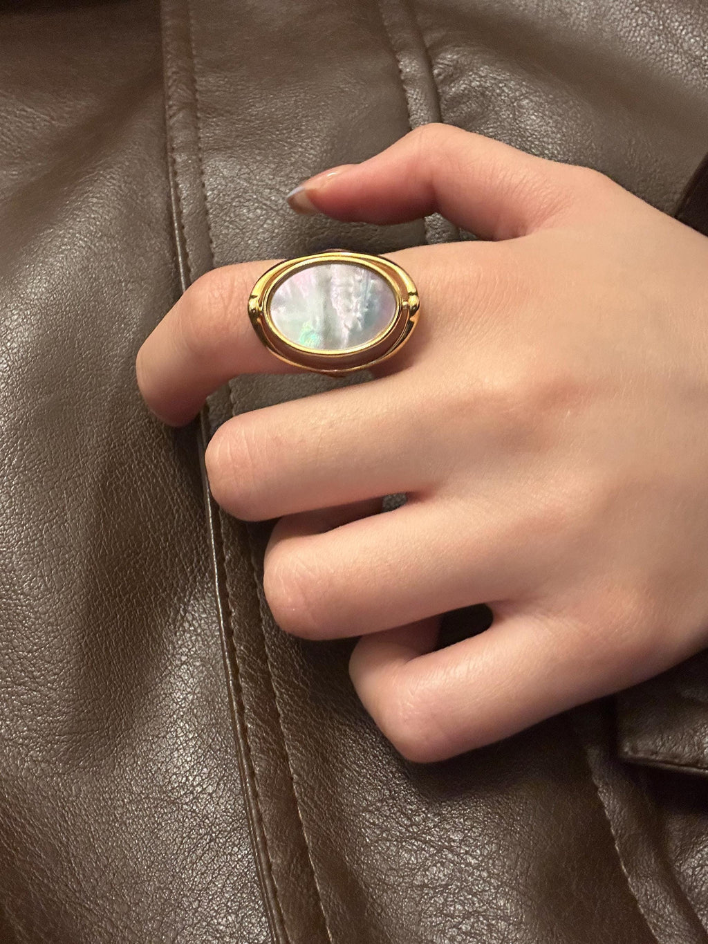 Rings | gold | Cybernicho | Molten Gyro Rotatable Abalone Shell Ring | kinetic-jewelry-double-sided-mother-of-pearl