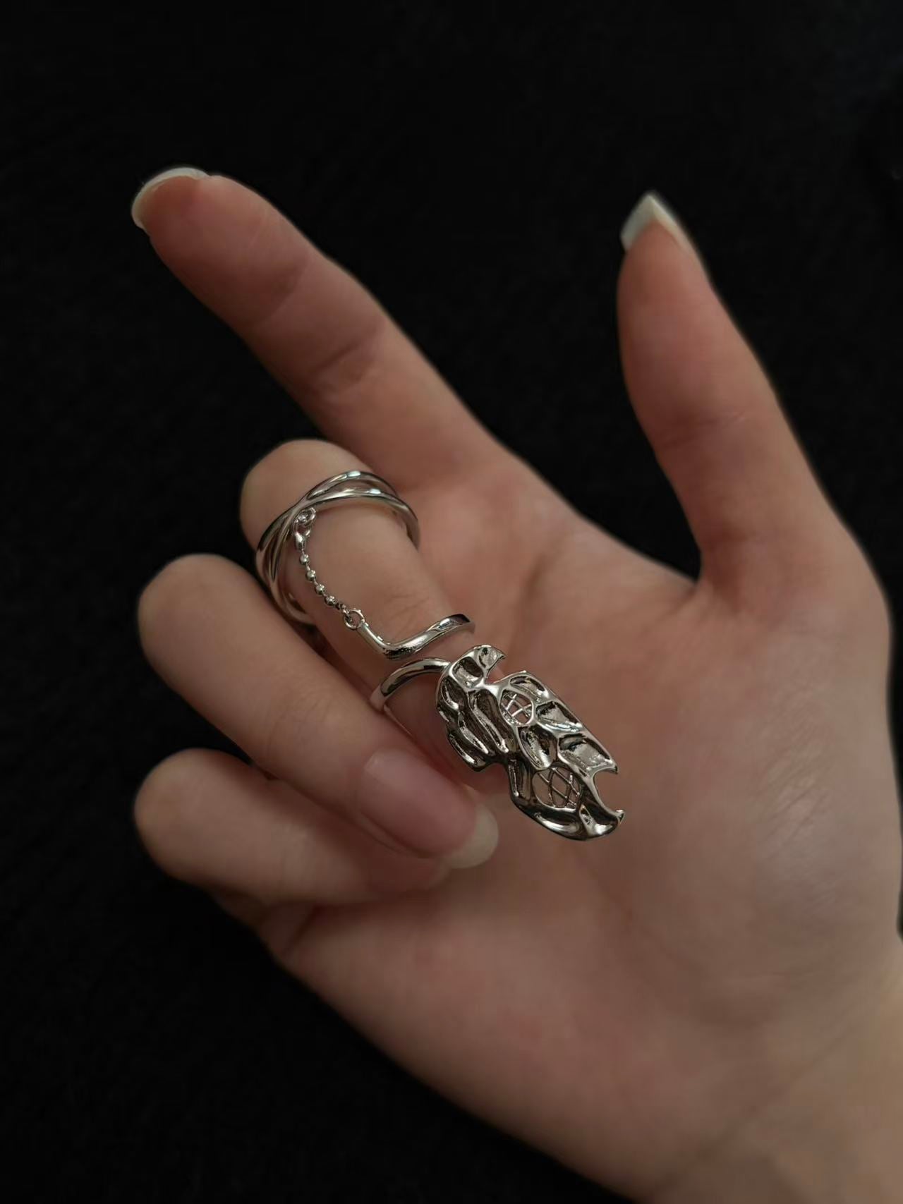 Rings | polished-silver | Cybernicho | Molten Empress Nail Armor | articulated-full-finger-ring-aesthetic