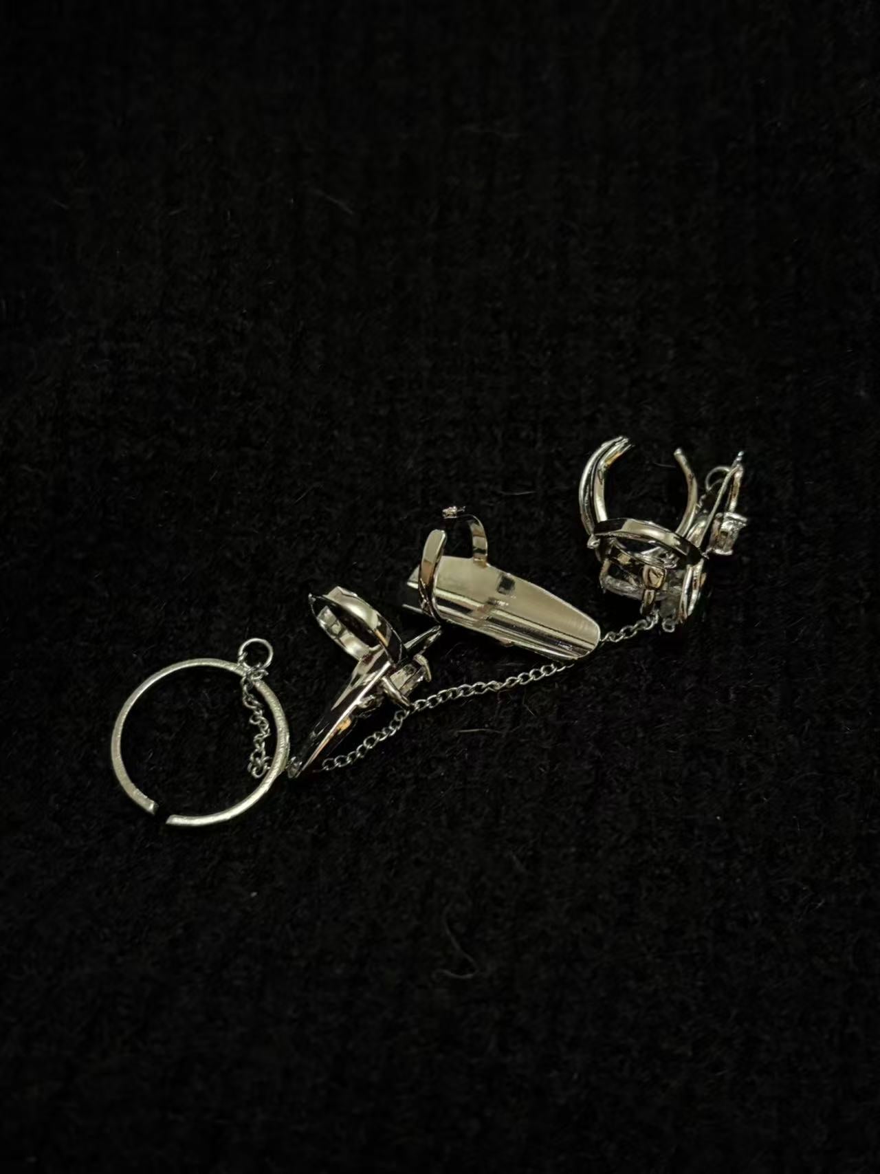 Rings | silver | Cybernicho | Molten Glitch Nail Armor Set | liquid-metal-finger-claws-with-chain-and-rhinestones