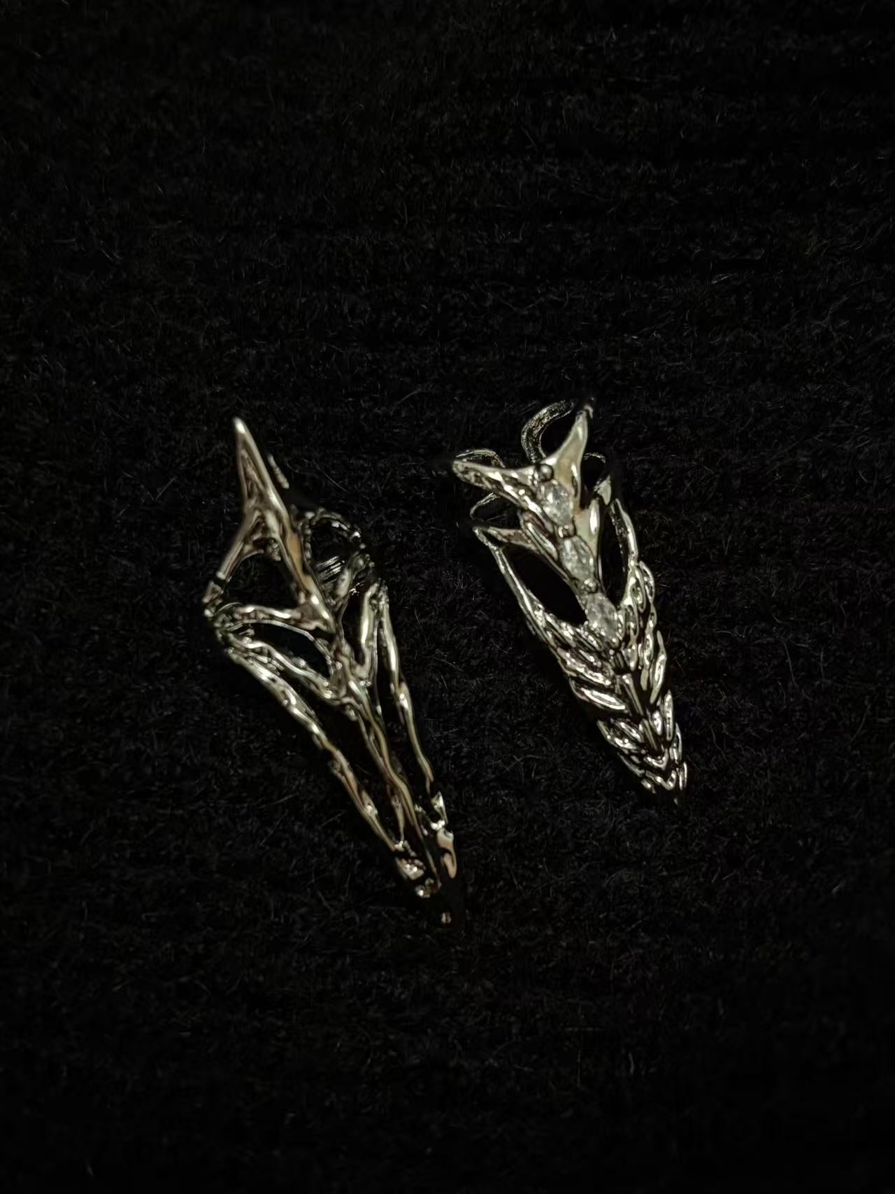 Rings | silver | Cybernicho | Molten Skeletal Bone & Ice Nail Armor | organic-liquid-metal-finger-exoskeleton