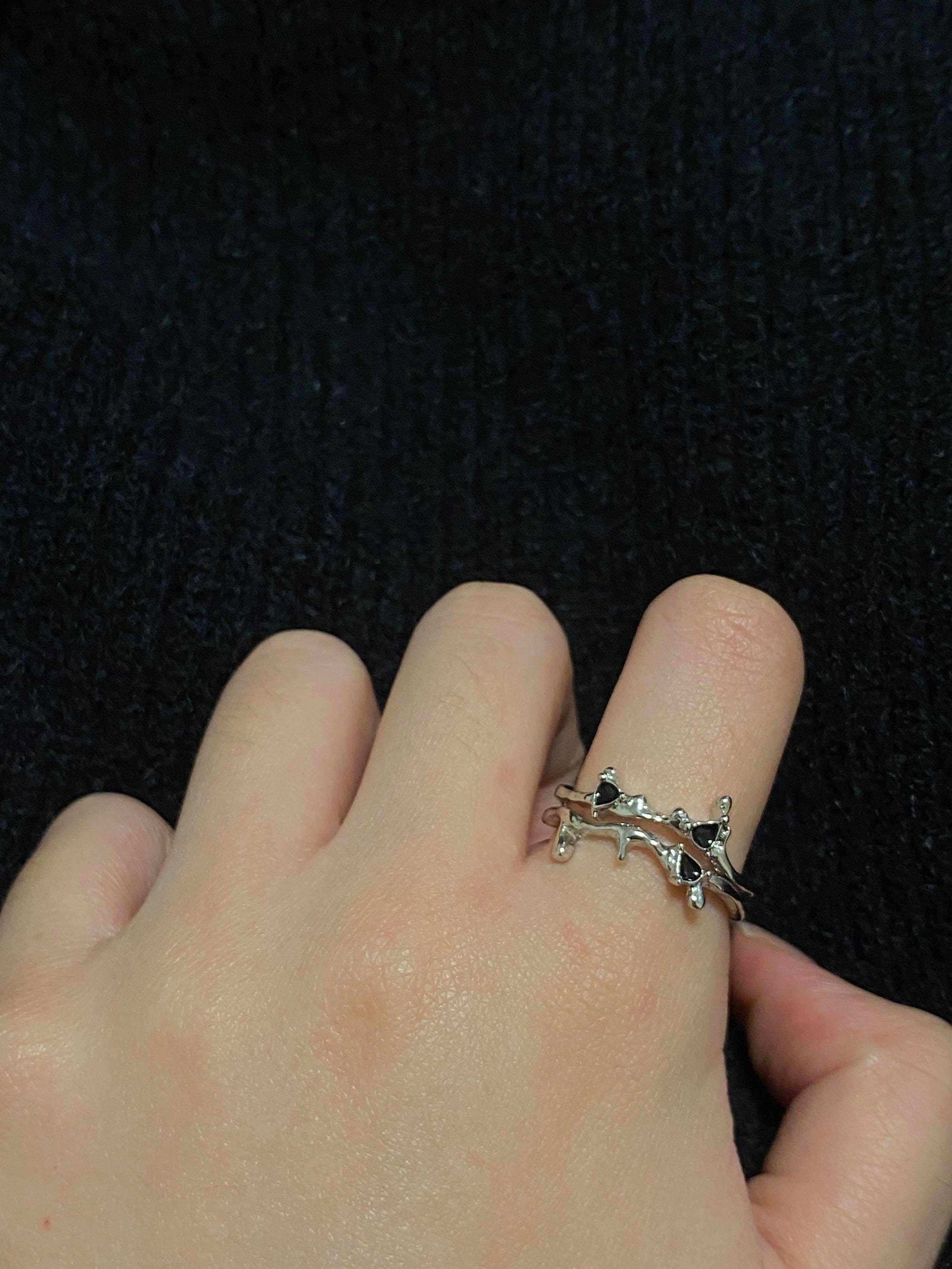 Rings | silver-black | Cybernicho | Molten Thorns Irregular Double-Layer Ring | liquid-metal-melted-design-gemstone-jewelry