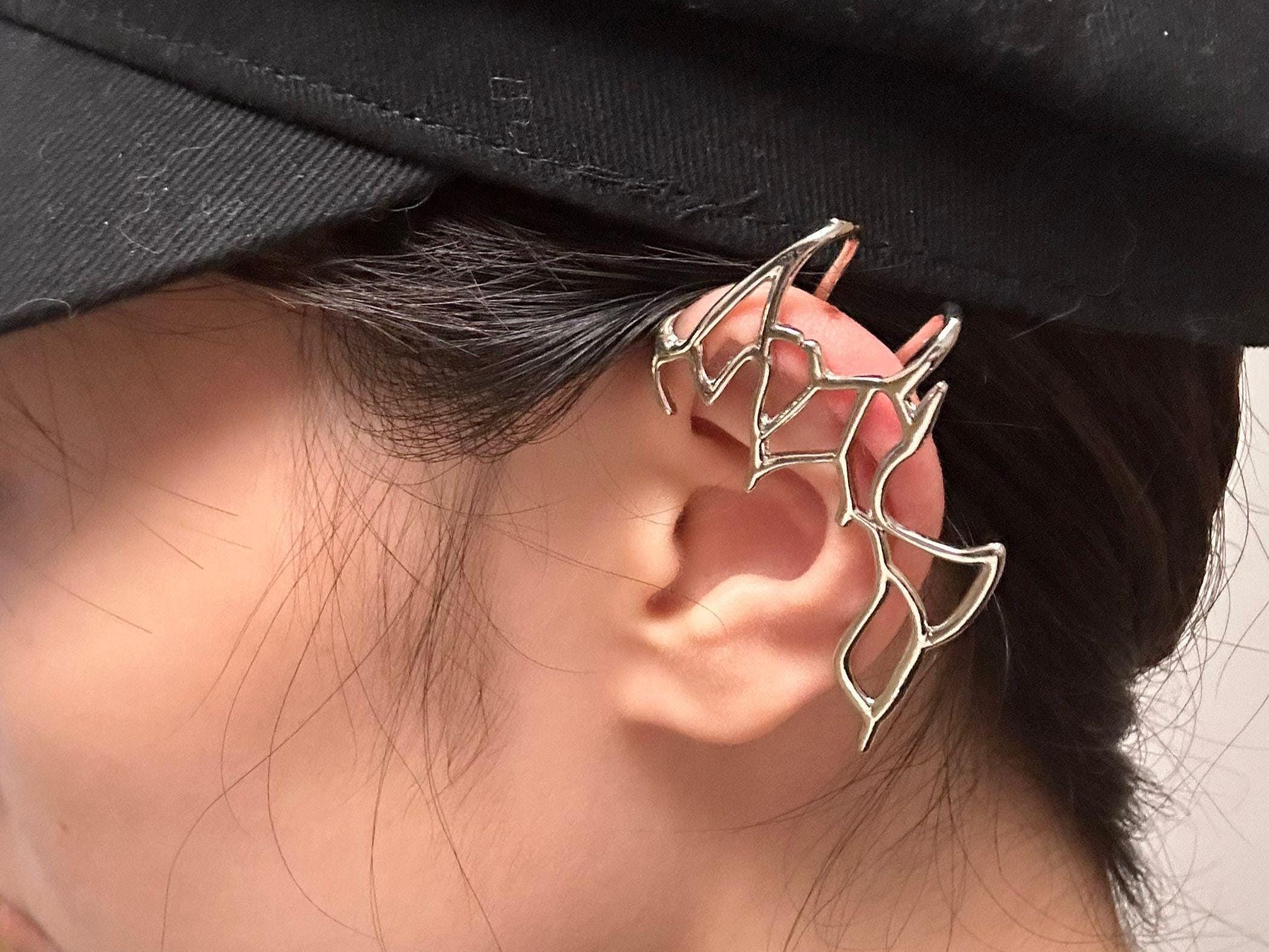 Futuristic No-Piercing Ear Cuff Cyberpunk Asymmetrical Ear Hook Minimalist Industrial Style Earring Dark Aesthetic Statement Jewelry