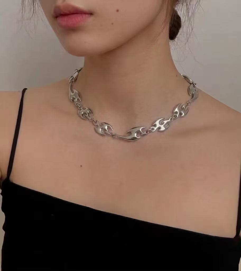 Molten Anima | Flame Spine Hardware Choker