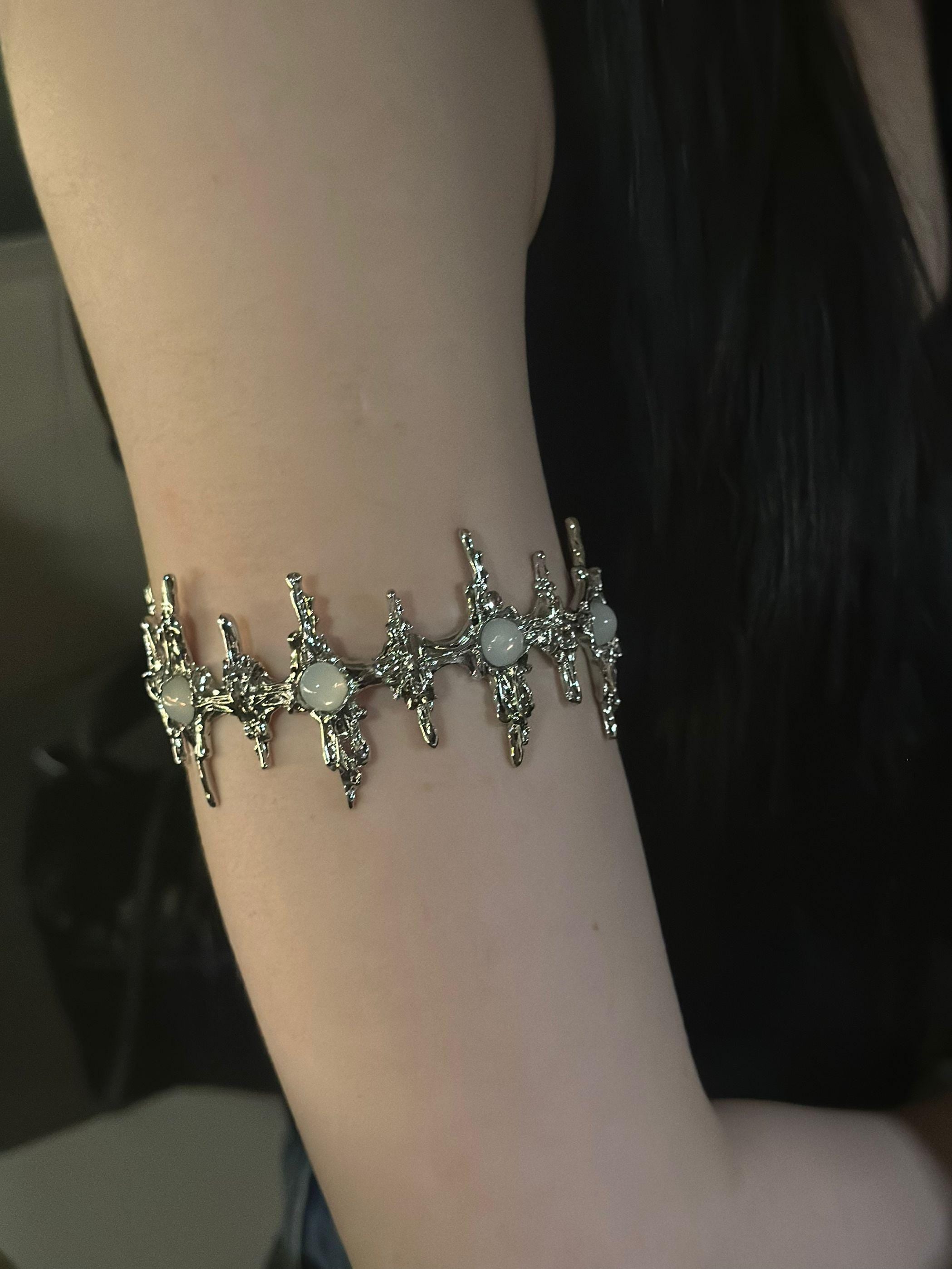 White Agate Arm Cuff: Liquid Silver Star Bracelet, Y2K Unisex Jewelry