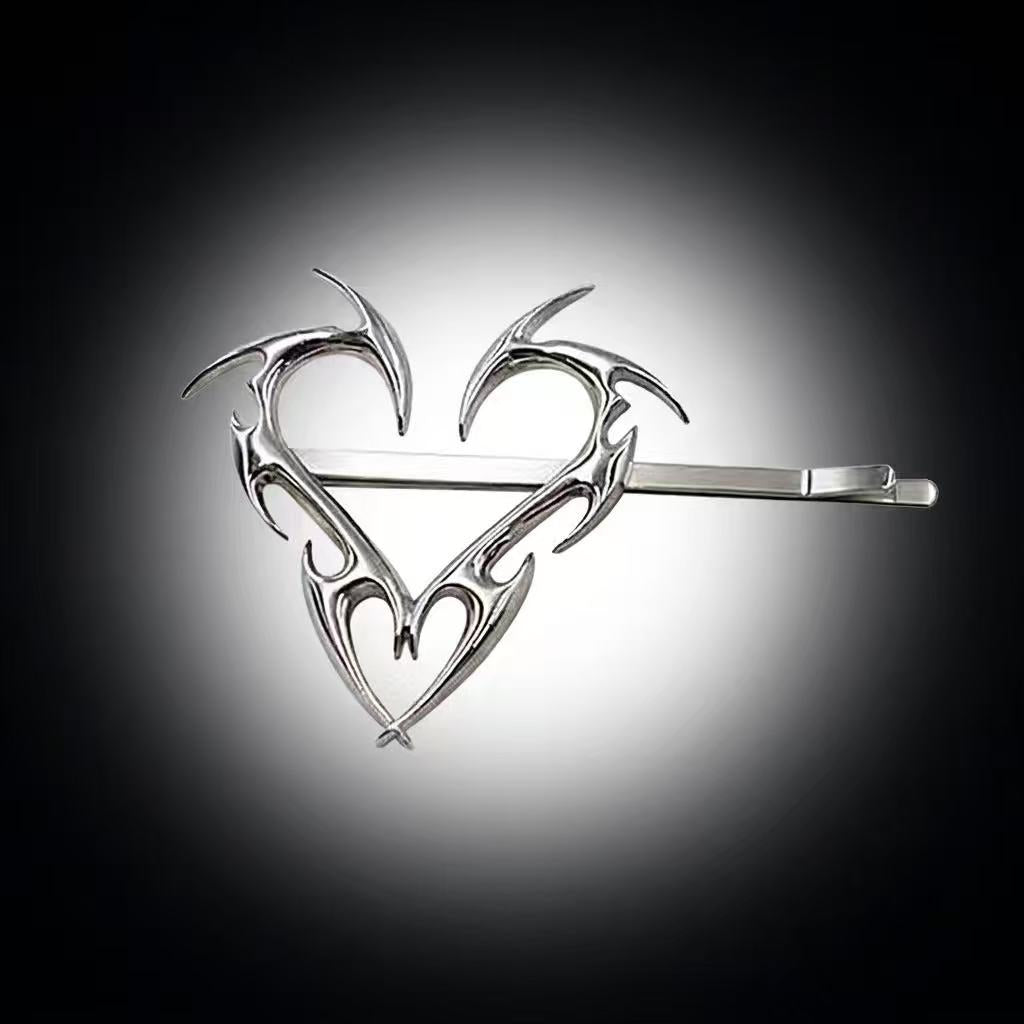 Molten Anima | Thorn Heart Fluid Hair Clip
