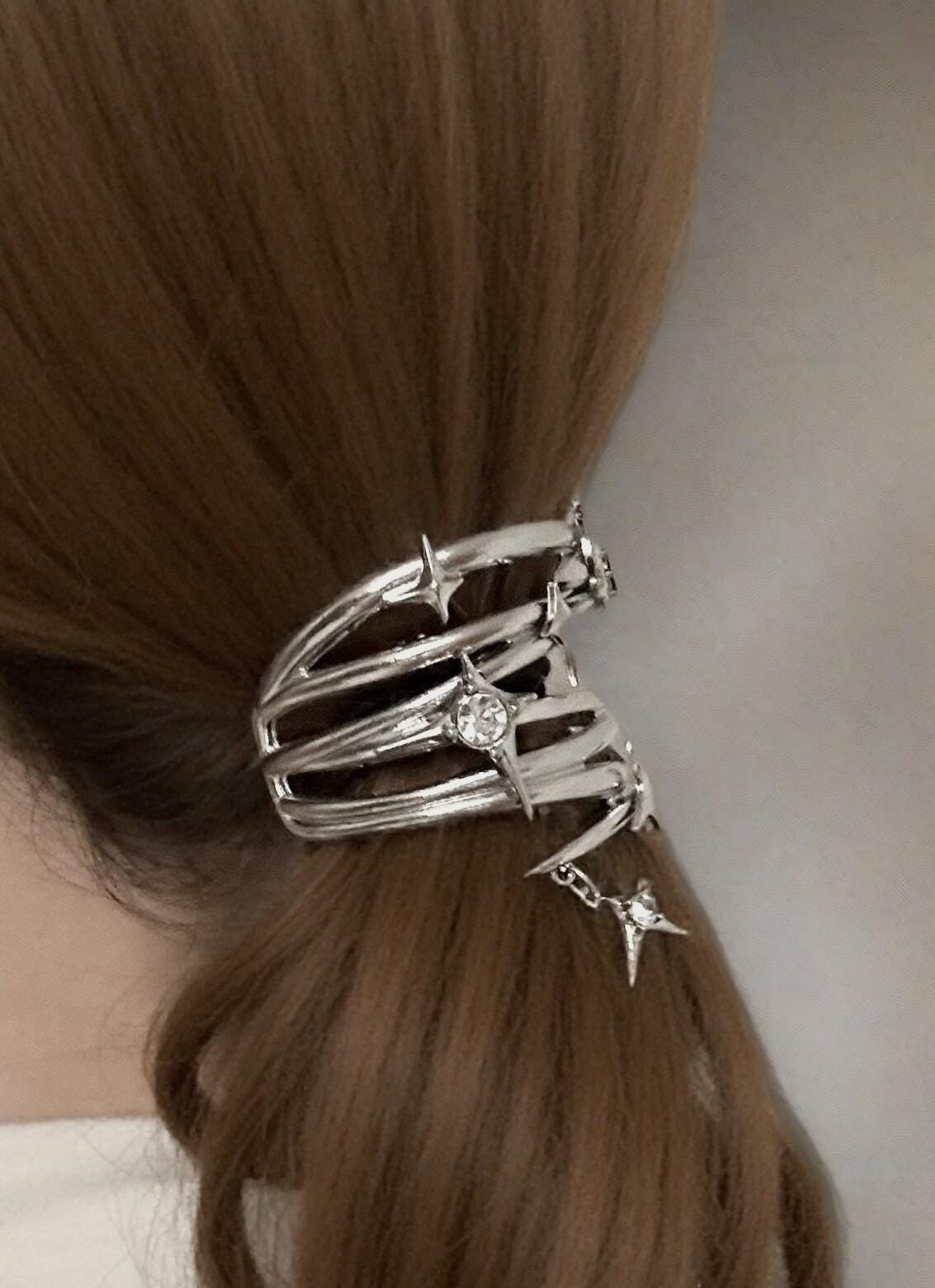 Cyberpunk Starburst Ponytail Clip: Liquid Silver Platinum Hair Accessory