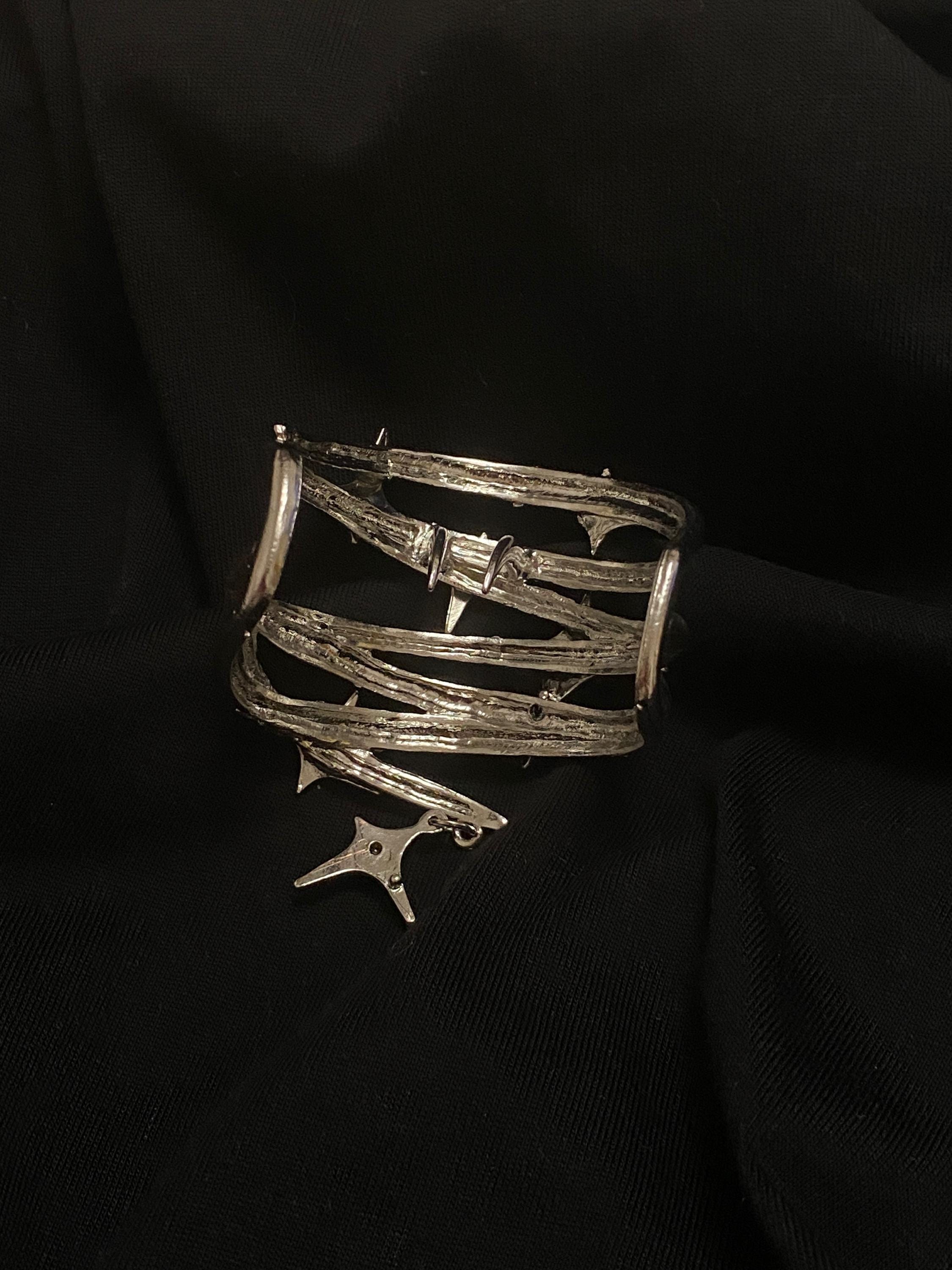 Cyberpunk Starburst Ponytail Clip: Liquid Silver Platinum Hair Accessory