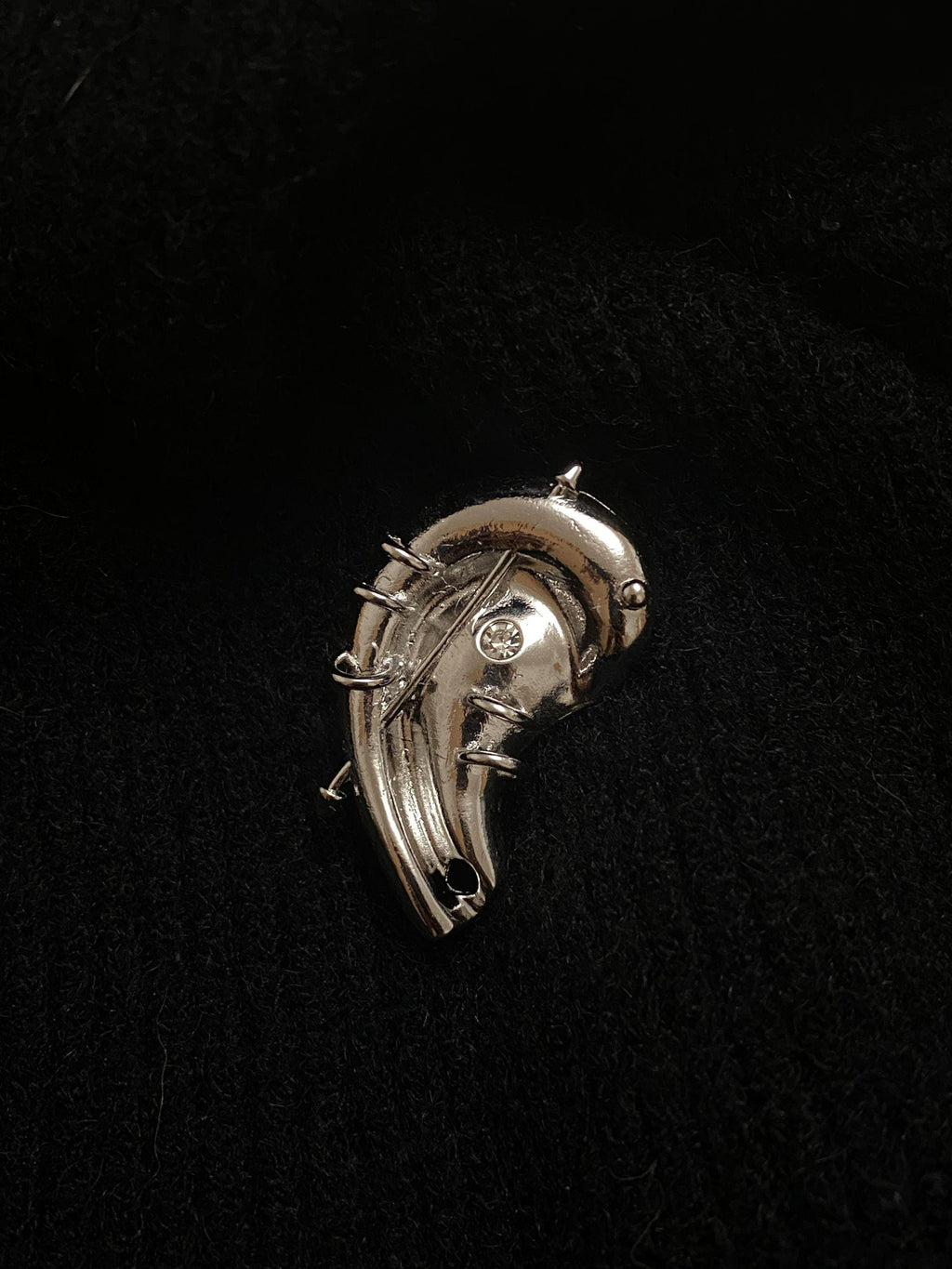 Cyberpunk Thorns Spike Ear Cuff – Mecha Girl Clip-On Earring | Y2K Punk Unisex Jewelry | No Piercing Halloween Gift for Her Him